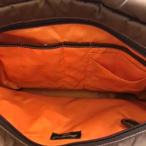 Eddie Bauer tote with quilted design. - Picture 10 of 11